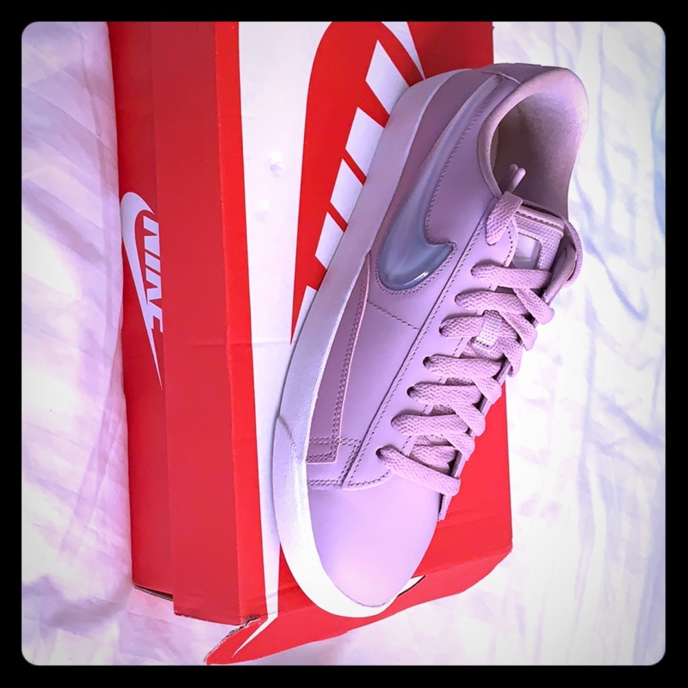 Nike Women’s Sneakers Pink/Gray